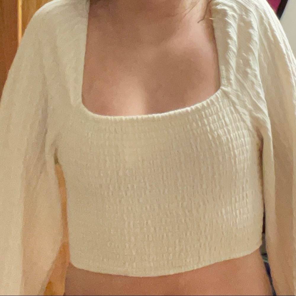 White loose long sleeve top